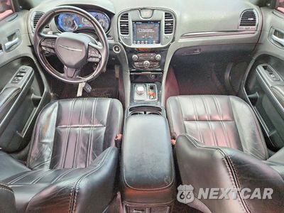 Zdjęcie 8 z 12 samochodu: 2018 CHRYSLER 300 S VIN:2C3CCAGG1JH223145 - miniatura