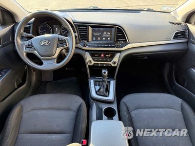 Zdjęcie 9 z 10 samochodu: 2018 HYUNDAI ELANTRA SEL VIN:5NPD84LF7JH286306 - miniatura