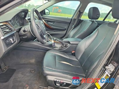 Zdjęcie 7 z 12 samochodu: 2015 BMW 328 I VIN:WBA3A5G59FNS90773 - miniatura