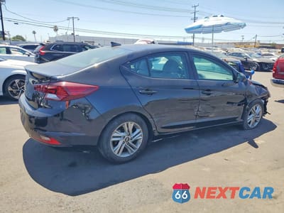 Trzecie zdjęcie samochodu z tyłu: 2019 HYUNDAI ELANTRA SEL VIN:KMHD84LF9KU847270 - miniatura