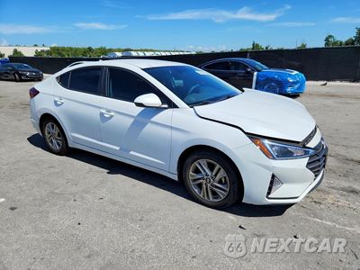 Czwarte zdjęcie samochodu z boku: 2019 HYUNDAI ELANTRA SEL VIN:5NPD84LF6KH408171 - miniatura
