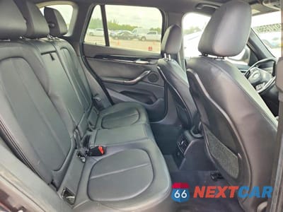 Zdjęcie 11 z 13 samochodu: 2018 BMW X1 VIN:WBXHU7C3XJ5H45838 - miniatura