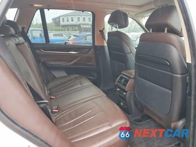 Zdjęcie 11 z 14 samochodu: 2015 BMW X5 XDRIVE35I VIN:5UXKR0C59F0K52780 - miniatura