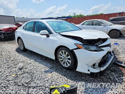 Czwarte zdjęcie samochodu z boku: 2019 TOYOTA CAMRY LE VIN:4T1B11HK4KU754043 - miniatura