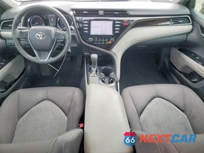 Zdjęcie 8 z 12 samochodu: 2019 TOYOTA CAMRY LE VIN:4T1B11HK5KU769571 - miniatura
