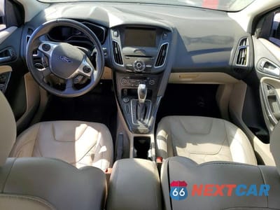 Zdjęcie 8 z 12 samochodu: 2016 FORD FOCUS BEV VIN:1FADP3R45GL380018 - miniatura