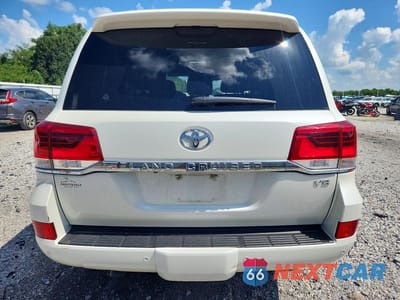 Zdjęcie 6 z 13 samochodu: 2021 TOYOTA LAND CRUISER BASE VIN:JTMCY7AJXM4097180 - miniatura