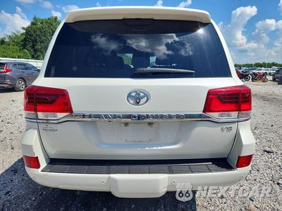 Zdjęcie 6 z 13 samochodu: 2021 TOYOTA LAND CRUISER BASE VIN:JTMCY7AJXM4097180 - miniatura