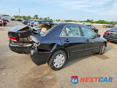 Trzecie zdjęcie samochodu z tyłu: 2003 HONDA ACCORD LX VIN:1HGCM56383A098632 - miniatura
