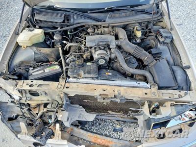 Zdjęcie 11 z 12 samochodu: 2001 LINCOLN TOWN CAR EXECUTIVE VIN:1LNHM81W01Y676391 - miniatura