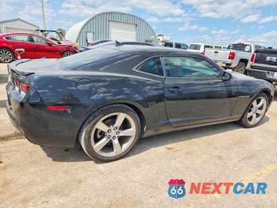 Trzecie zdjęcie samochodu z tyłu: 2011 CHEVROLET CAMARO LT VIN:2G1FB1ED7B9168483 - miniatura