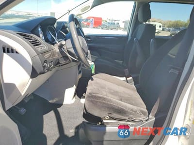 Zdjęcie 7 z 13 samochodu: 2013 DODGE GRAND CARAVAN SXT VIN:2C4RDGCG8DR523713 - miniatura