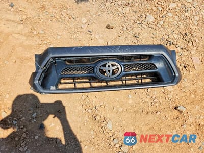 Zdjęcie 12 z 13 samochodu: 2015 TOYOTA TACOMA ACCESS CAB VIN:5TFTX4CN4FX050519 - miniatura