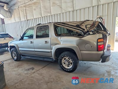 Drugie zdjęcie samochodu z przodu: 2002 CHEVROLET SUBURBAN K2500 VIN:3GNGK26U92G242273 - miniatura