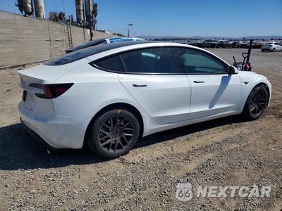 Trzecie zdjęcie samochodu z tyłu: 2025 TESLA MODEL 3 VIN:5YJ3E1EA0SF075968 - miniatura