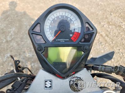 Zdjęcie 7 z 8 samochodu: 2006 SUZUKI SV650 VIN:JS1VP53A762101689 - miniatura