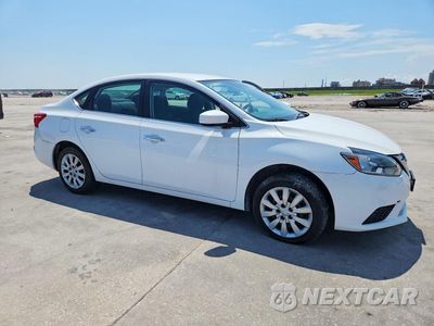 Czwarte zdjęcie samochodu z boku: 2019 NISSAN SENTRA S VIN:3N1AB7AP1KY228295 - miniatura