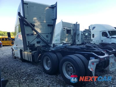 Drugie zdjęcie samochodu z przodu: 2025 VOLVO VNL SEMI TRUCK VIN:4V4BC9EH6SN693721 - miniatura