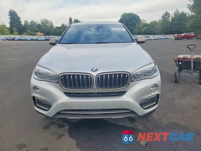 Piąte zdjęcie samochodu w środku: 2019 BMW X6 XDRIVE35I VIN:5UXKU2C51K0Z63491 - miniatura