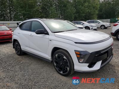 Czwarte zdjęcie samochodu z boku: 2025 HYUNDAI KONA N LINE VIN:KM8HA3A68SU031752 - miniatura