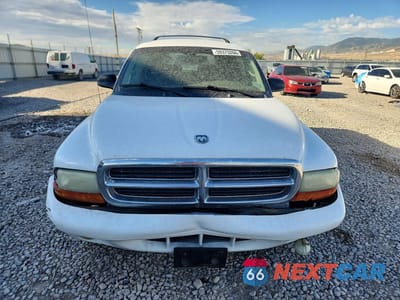 Piąte zdjęcie samochodu w środku: 2003 DODGE DURANGO SLT VIN:1D4HR48N23F505770 - miniatura