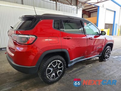 Trzecie zdjęcie samochodu z tyłu: 2025 JEEP COMPASS TRAILHAWK VIN:3C4NJDDN9ST532286 - miniatura