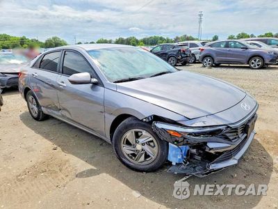Czwarte zdjęcie samochodu z boku: 2025 HYUNDAI ELANTRA SE VIN:KMHLL4DGXSU940901 - miniatura