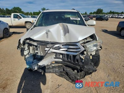 Piąte zdjęcie samochodu w środku: 2013 TOYOTA HIGHLANDER LIMITED VIN:5TDYK3EH7DS100290 - miniatura