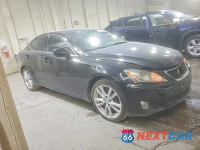 Czwarte zdjęcie samochodu z boku: 2006 LEXUS IS 350 VIN:JTHBE262465001046 - miniatura