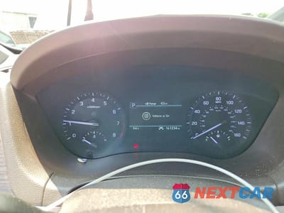 Zdjęcie 9 z 12 samochodu: 2018 GENESIS G80 3.8 VIN:KMHGN4JE4JU262000 - miniatura