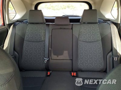 Zdjęcie 10 z 13 samochodu: 2021 TOYOTA RAV4 XLE VIN:2T3W1RFV1MW175020 - miniatura
