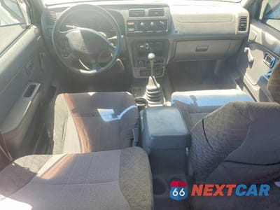 Zdjęcie 8 z 12 samochodu: 2000 NISSAN XTERRA XE VIN:5N1DD28T8YC528178 - miniatura