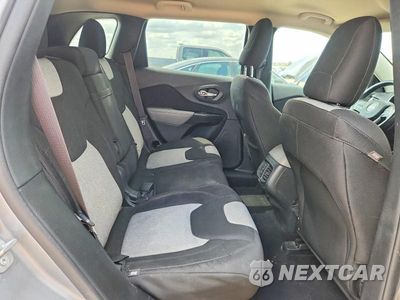 Zdjęcie 10 z 12 samochodu: 2014 JEEP CHEROKEE LATITUDE VIN:1C4PJMCS7EW269908 - miniatura