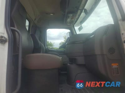 Zdjęcie 6 z 10 samochodu: 2018 VOLVO VNL SEMI TRUCK VIN:4V4N39TG8JN892761 - miniatura