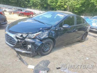 2019 CHEVROLET CRUZE LS 1G1BC5SMXK7132389 - główne zdjęcie licytacji z USA - miniatura