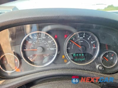 Zdjęcie 9 z 12 samochodu: 2017 JEEP WRANGLER UNLIMITED SAHARA VIN:1C4BJWEG2HL567951 - miniatura