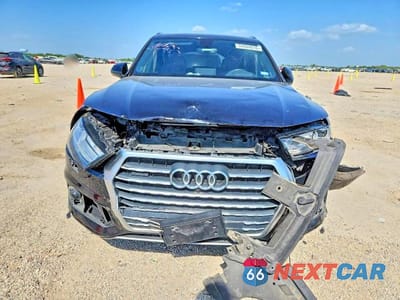 Piąte zdjęcie samochodu w środku: 2018 AUDI Q7 PRESTIGE VIN:WA1VAAF7XJD055153 - miniatura