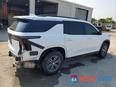 Trzecie zdjęcie samochodu z tyłu: 2026 CHEVROLET TRAVERSE LT VIN:1GNERGKS7TJ149739 - miniatura