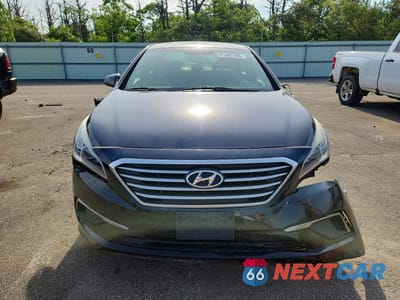 Piąte zdjęcie samochodu w środku: 2016 HYUNDAI SONATA SE VIN:5NPE24AF7GH407952 - miniatura