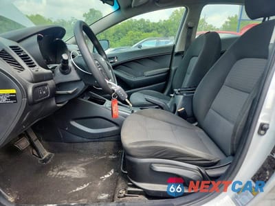 Zdjęcie 7 z 12 samochodu: 2016 KIA FORTE LX VIN:KNAFX4A65G5446252 - miniatura