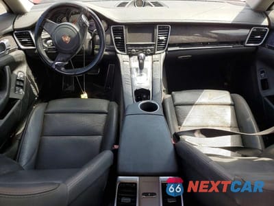 Zdjęcie 8 z 12 samochodu: 2015 PORSCHE PANAMERA 2 VIN:WP0AA2A73FL000977 - miniatura