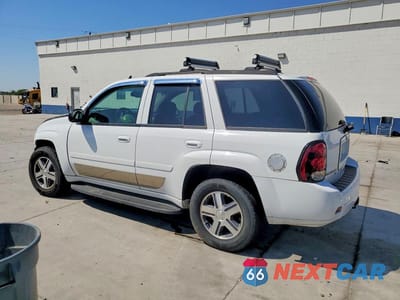 Drugie zdjęcie samochodu z przodu: 2008 CHEVROLET TRAILBLAZER LS VIN:1GNDT13S182223926 - miniatura
