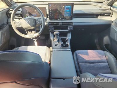 Zdjęcie 8 z 13 samochodu: 2026 TOYOTA RAV4 PLUG-IN HYBRID XSE VIN:JTM7ERAV4TJ007966 - miniatura