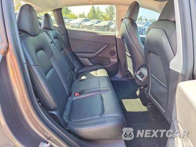 Zdjęcie 11 z 14 samochodu: 2021 TESLA MODEL Y VIN:5YJYGDEE6MF159560 - miniatura