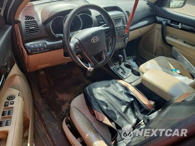 Zdjęcie 8 z 12 samochodu: 2012 KIA SORENTO EX VIN:5XYKU3A65CG302822 - miniatura