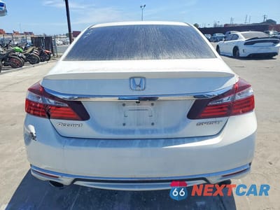 Zdjęcie 6 z 13 samochodu: 2017 HONDA ACCORD SPORT VIN:1HGCR2F57HA205808 - miniatura
