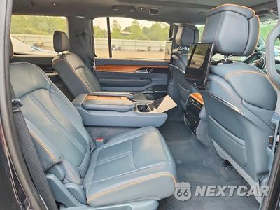 Zdjęcie 11 z 13 samochodu: 2022 JEEP GRAND WAGONEER SERIES II VIN:1C4SJVFJ5NS142732 - miniatura