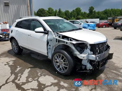 Czwarte zdjęcie samochodu z boku: 2015 CADILLAC SRX PERFORMANCE COLLECTION VIN:3GYFNCE37FS535144 - miniatura