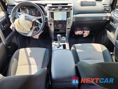 Zdjęcie 8 z 13 samochodu: 2024 TOYOTA 4RUNNER SR5 VIN:JTEMU5JRXR6300389 - miniatura