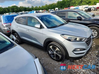Czwarte zdjęcie samochodu z boku: 2016 HYUNDAI TUCSON SPORT VIN:KM8J3CA20GU170581 - miniatura